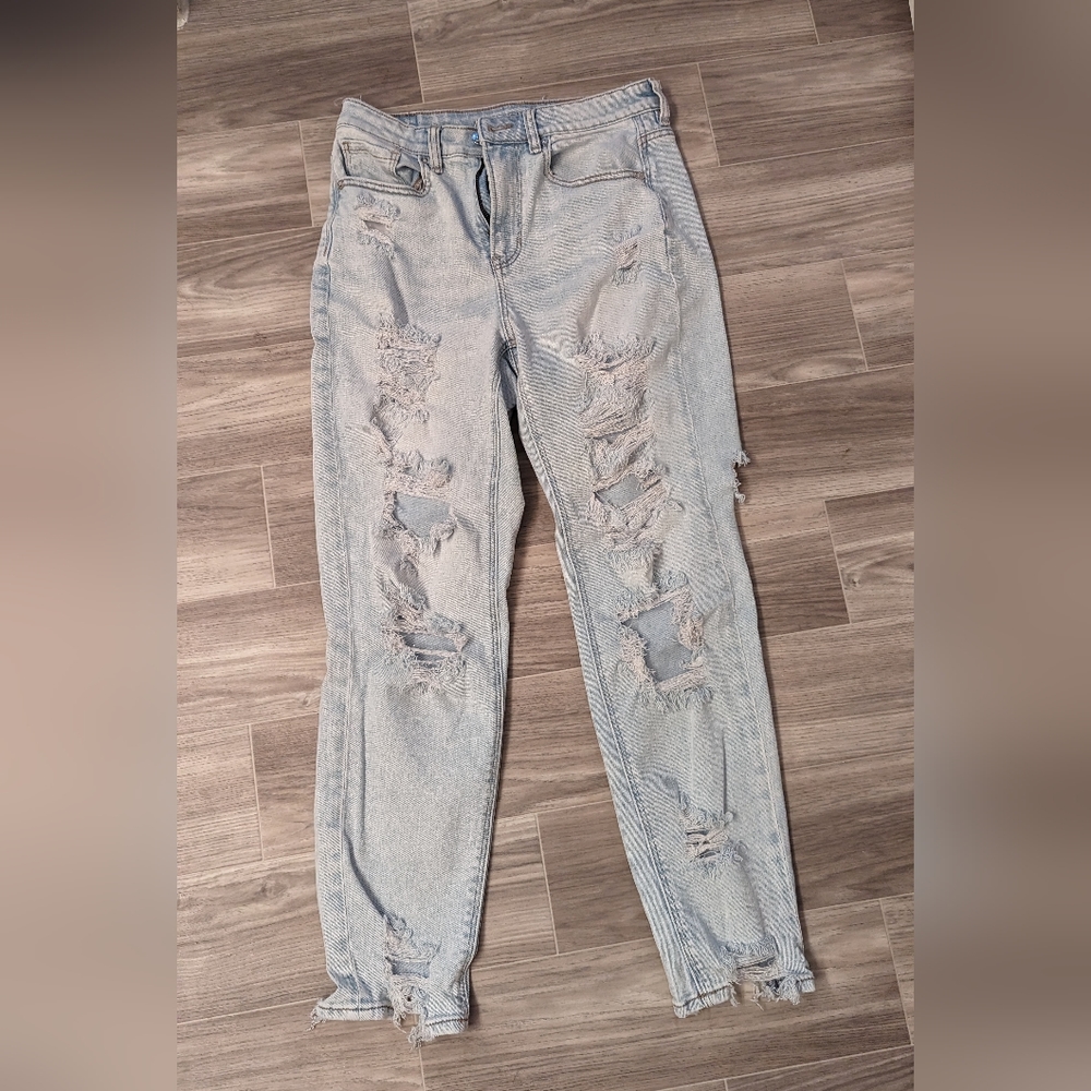 American Eagle Ripped Mom Jeans